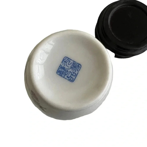 Vintage Asian Vase On Carved Wood Stand - Picture 3 of 4